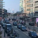Ruim Vlakbij Zee Met Parking