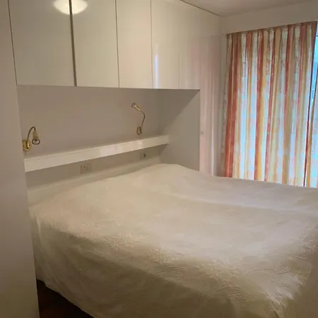 Ruim Vlakbij Zee Met Parking Appartamento *