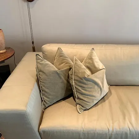 Ruim Vlakbij Zee Met Parking Appartamento